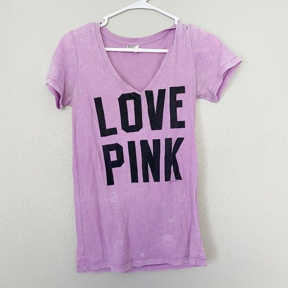 PINK Victoria's Secret Tops - 💗3/$30 PINK VICTORIA'S SECRET Purple 'Love Pink'‎ Shirt XS